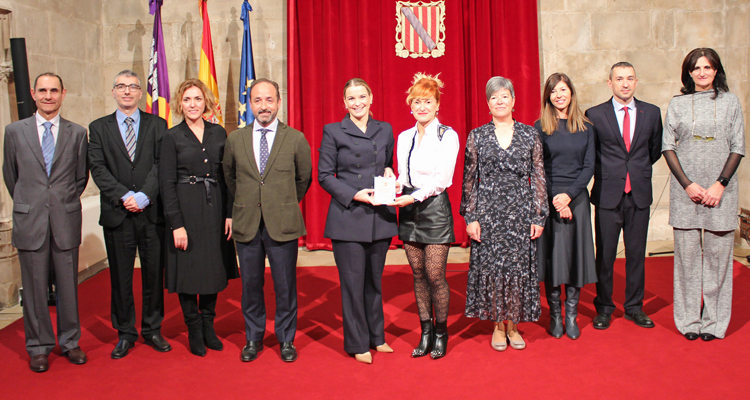 Audiencia especial con la Presidenta del Gobierno Balear, Marga Prohens, con motivo del 50 aniversario del Colegio