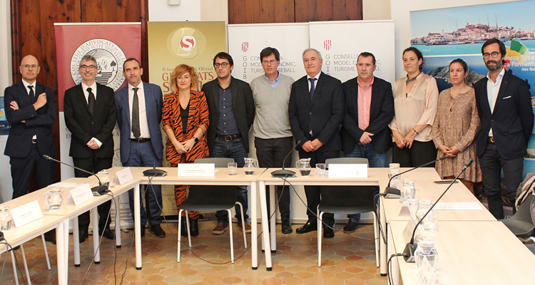 Los Colegios Oficiales de Graduados Sociales y de Abogados de las Illes Balears firman el primer Código Ético para facilitar la mediación en conflictos laborales 
